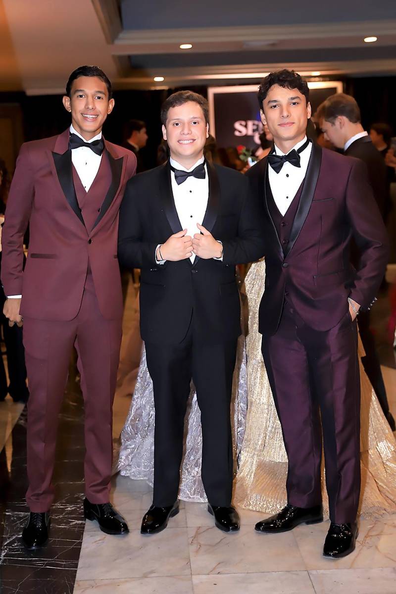 Fiesta de la prom 2025 de DelCampo School