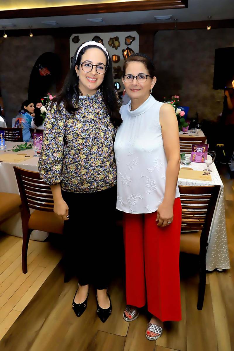 Claudette Turcios y Claudethe Kattan.