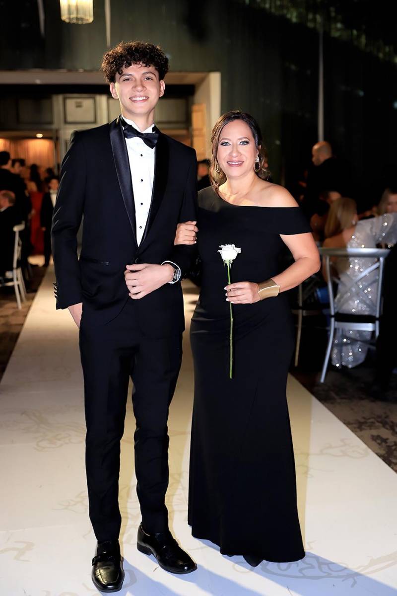 Patrick Muñoz y Nicole Marrder.