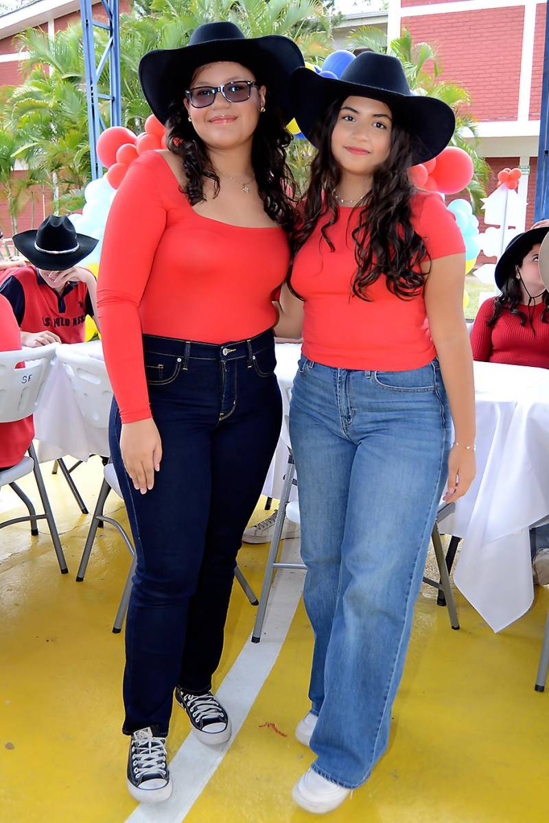 Andrea Chávez y Ami Sánchez.