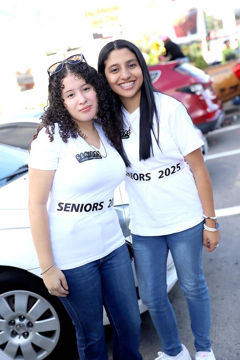 Eleany Molina y Emely García 
