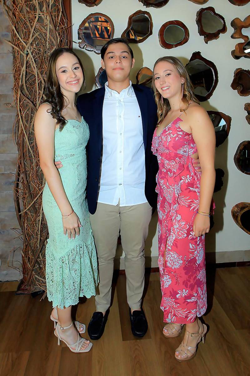 Natalia Pacheco, David Méndez e Iris Krniesin.