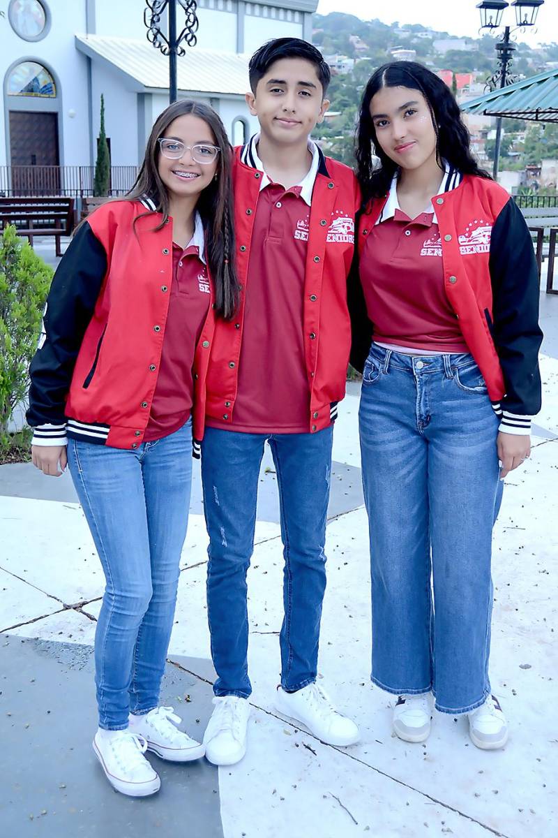 Mia Mondragón, Joseph Sierra y María Chambasis