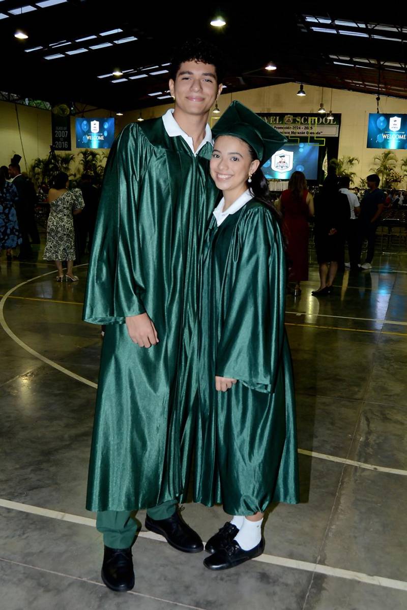Graduación de la clase 2025 de Elvel School