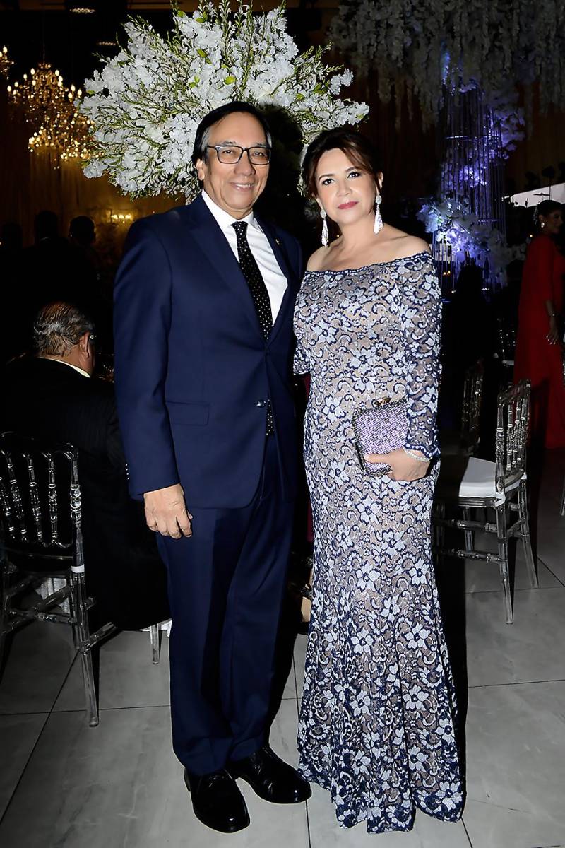 Boda de Roger Valladares y Emma Mejía