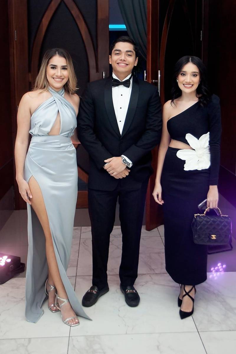 Keylin Schrunder, Ricardo García y Alexandra Molina.