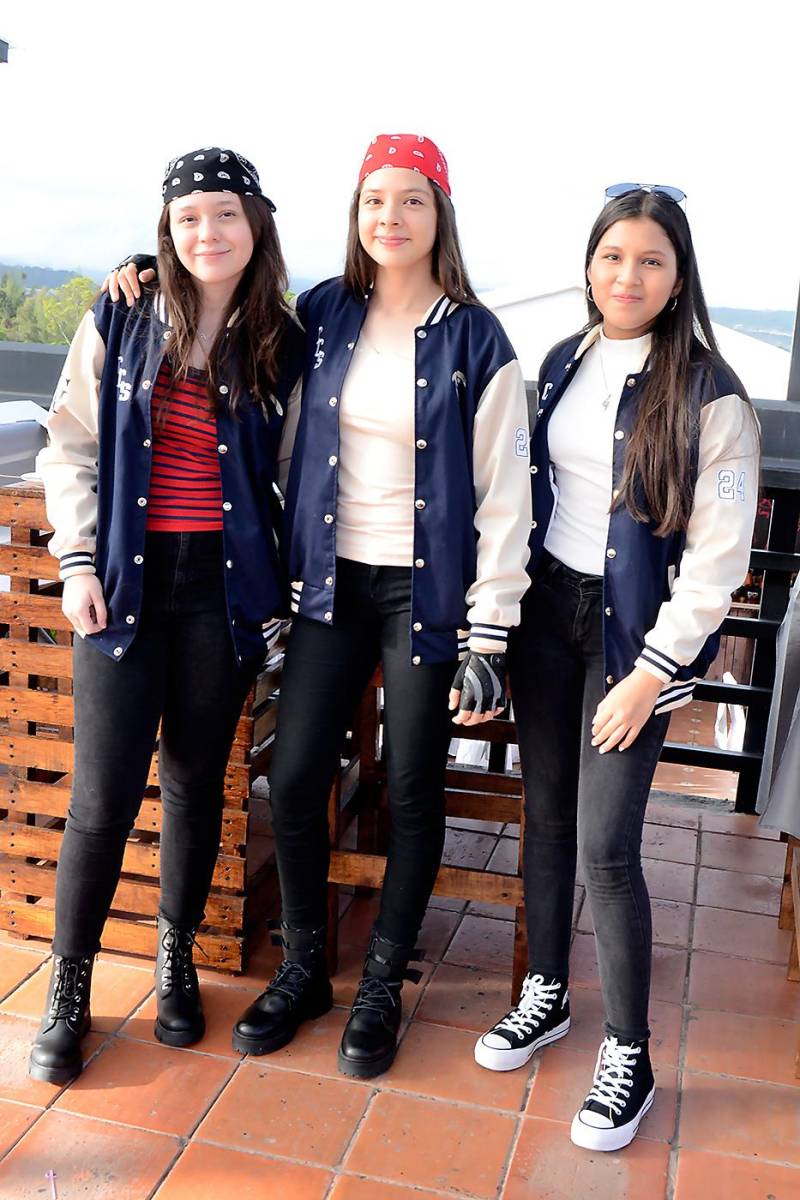 Avril Aguilera, Sahory Casulá y Valeria Paredes