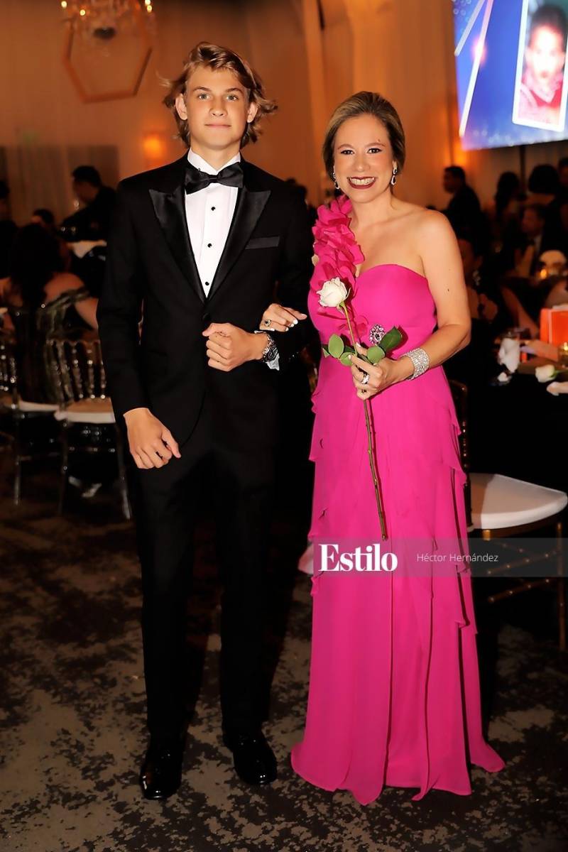 Rodrigo Paredes y Anahí Vargas