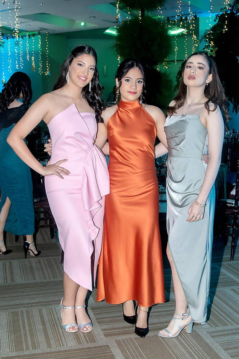 Sofía Kamar, Mariana Mendoza y Beatriz Estrada.