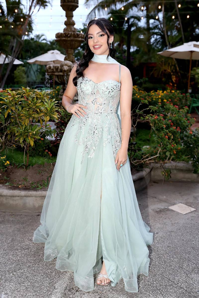 María Henríquez. 
