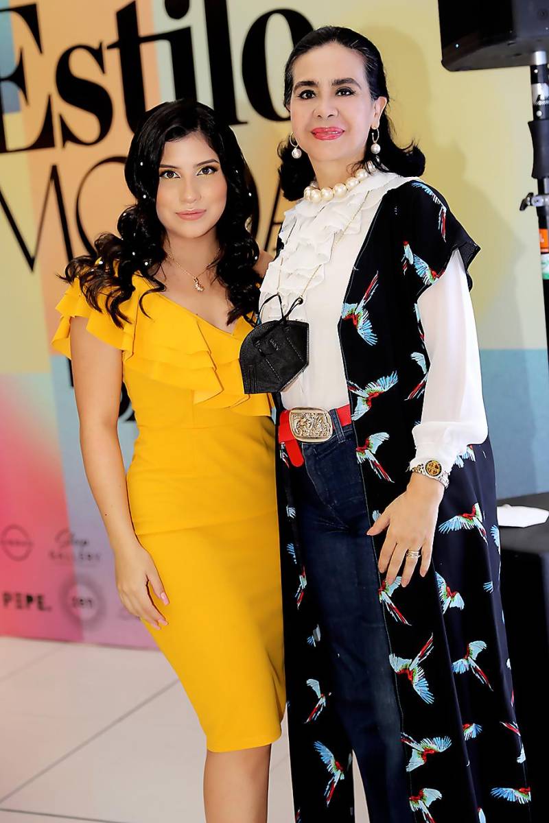  Karen Hernandez y Luz Ernestina Mejía 
