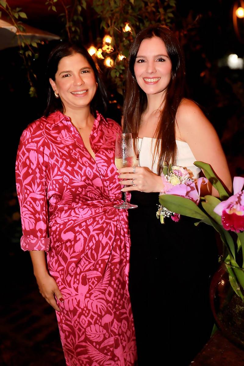Julie Pineda y Andrea Pedemonte. 