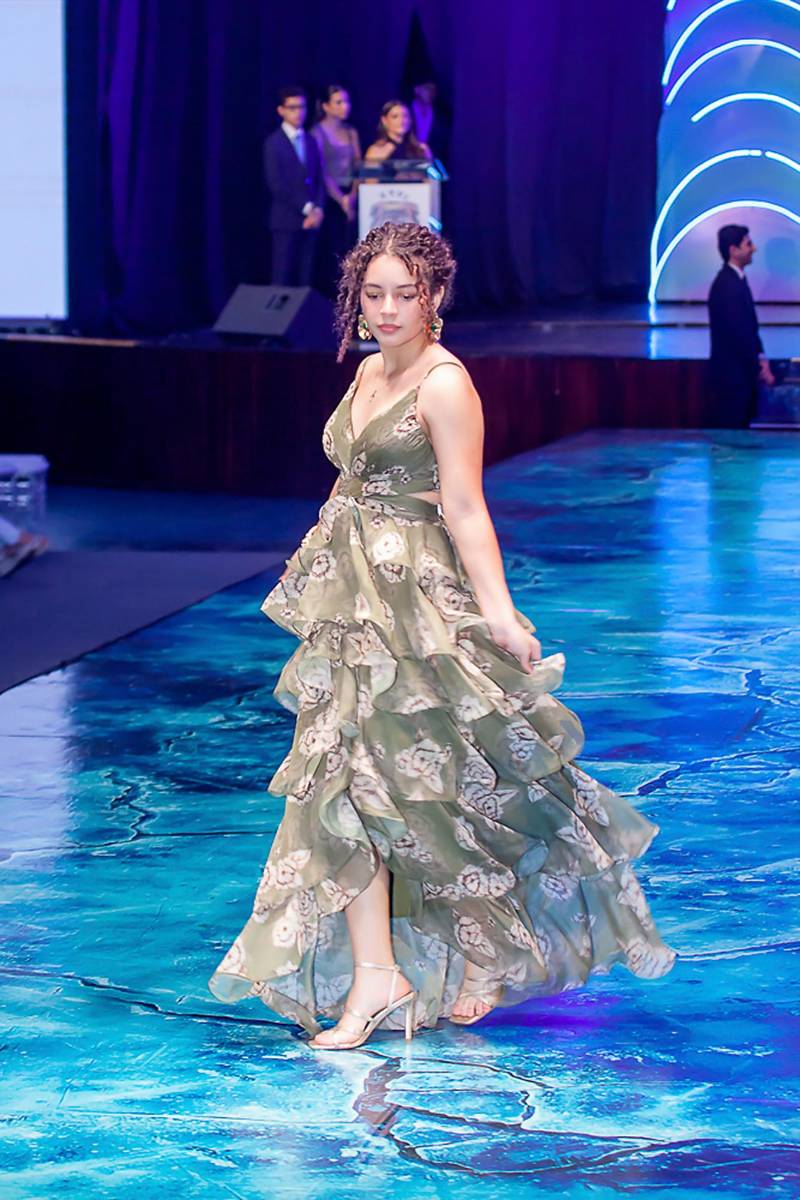 Senior Fashion Show 2026 de la Escuela Internacional Sampedrana, parte 1