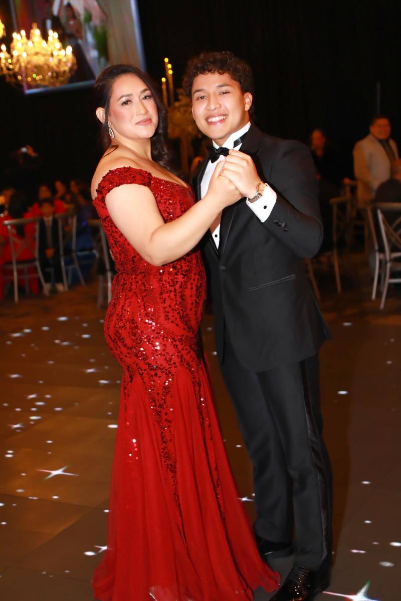 Santos Andino y su madre Doris Padilla. 