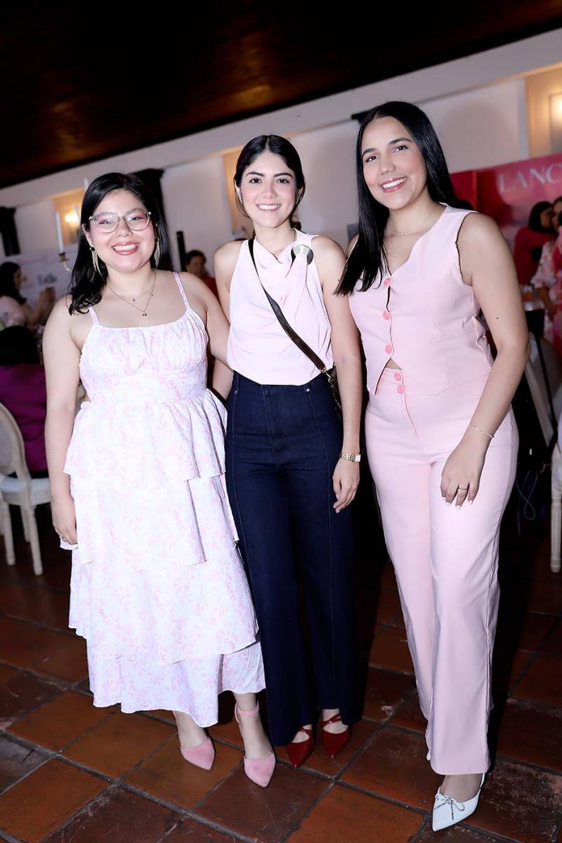 Georgina Cano, Alejandra Montalván y Gloria Godoy. Georgina Cano, Alejandra Montalván y Gloria Godoy.