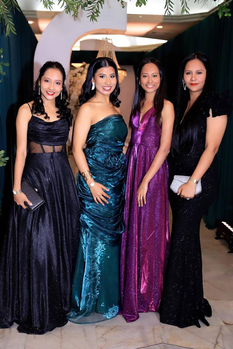 Fiesta de la prom 2025 de la Academia Los Pinares