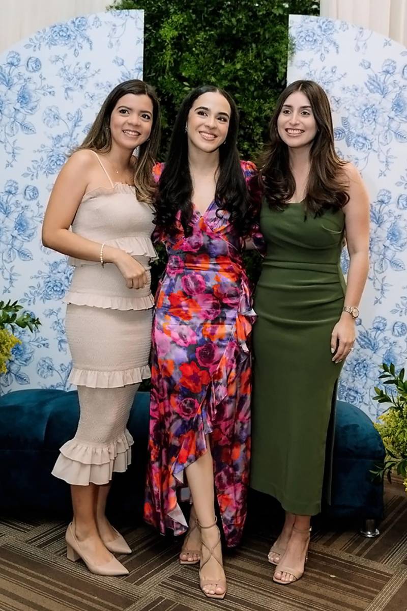 Michelle Romero, Susana Gamero y Alejandra Bográn.