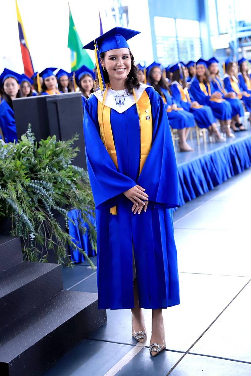 Sofía Castro, Honor Student