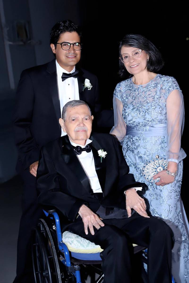 Fiesta nupcial de Allison Rivera y José Armando Erazo