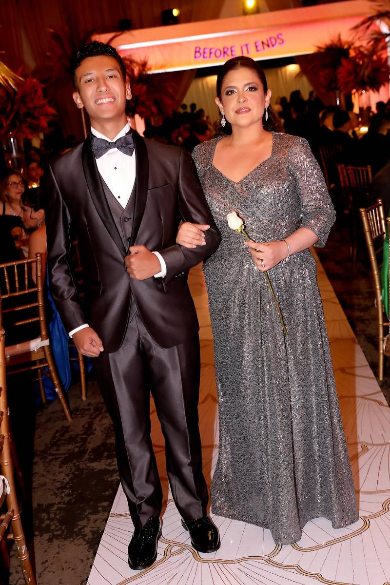 Jose Gonzalez y su madre Rosidalia Lagos. 