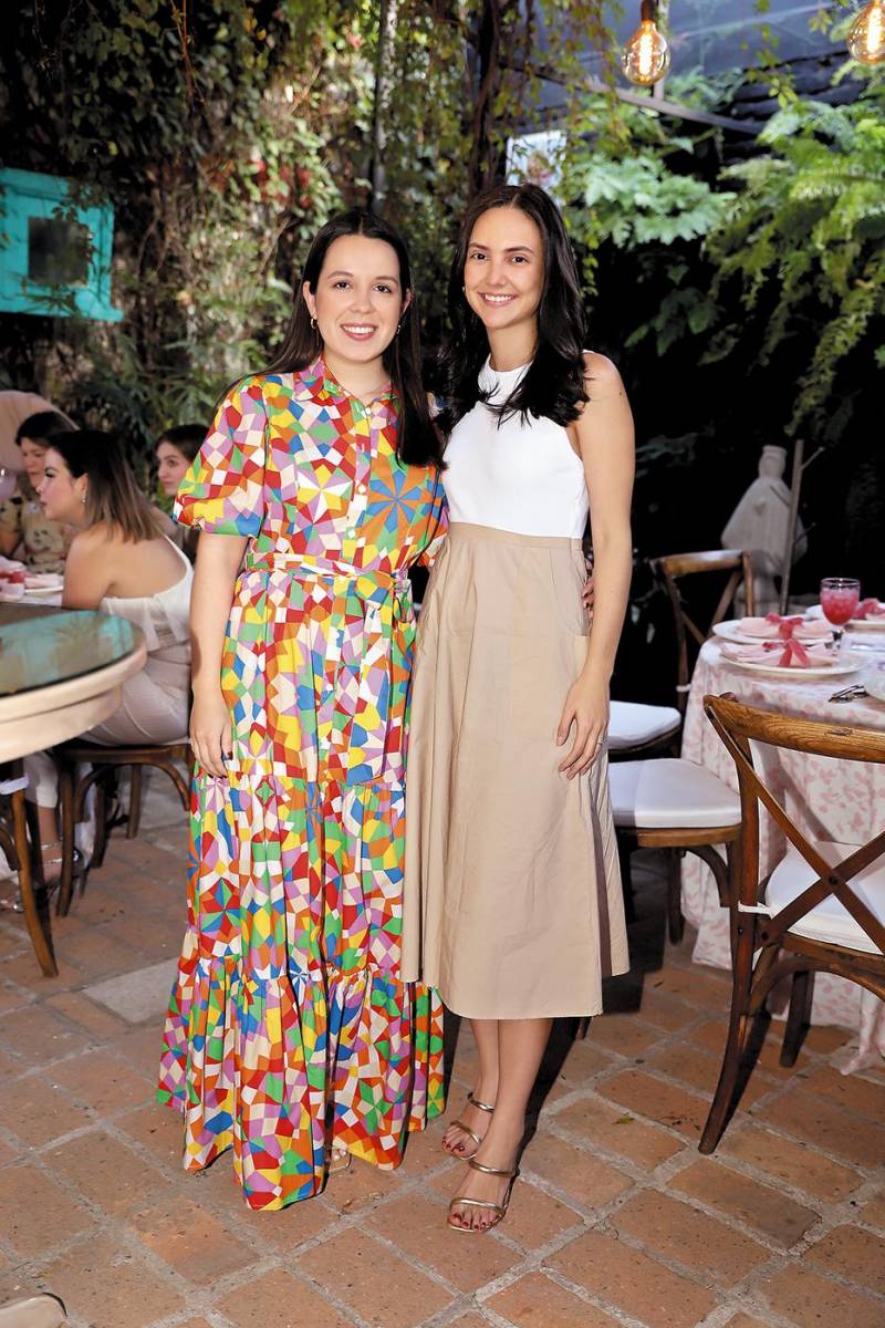 Sara Estevez y Lucía Carbajal