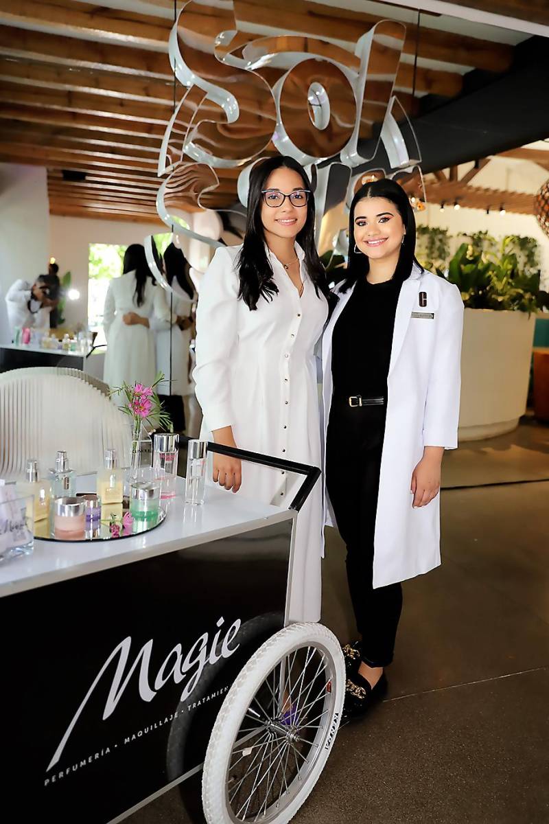 Waldina Elvir y María José Flores