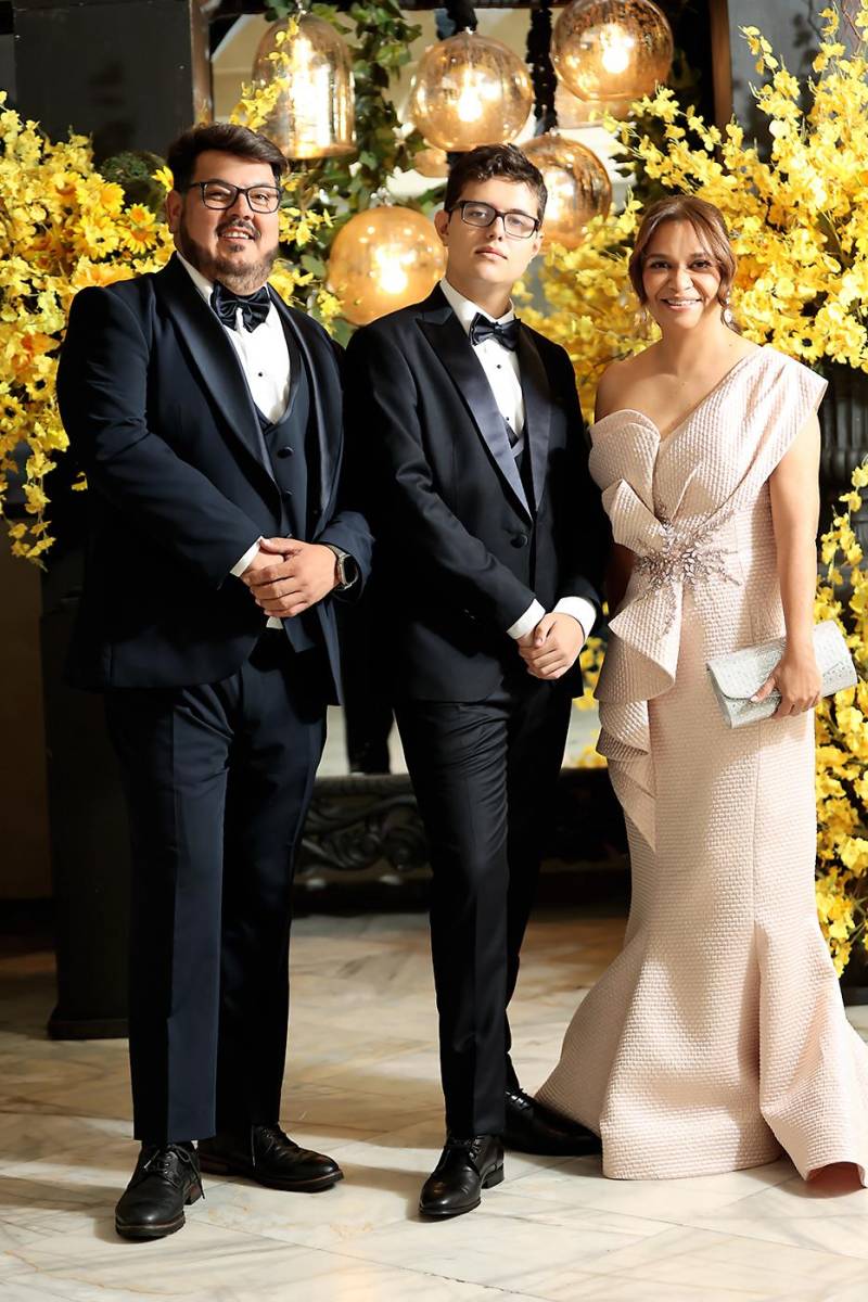 Invitados de la prom 2025 de Dowal School