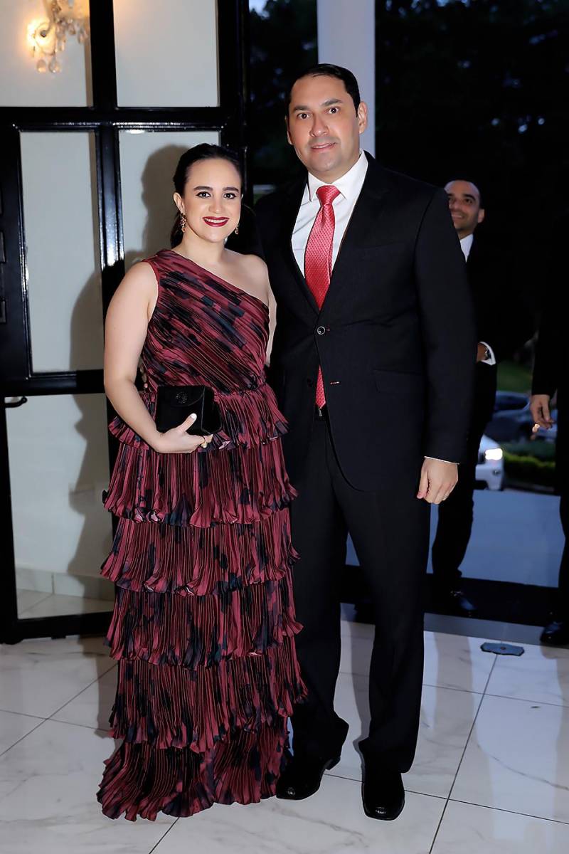 Así fue la boda de Próspero Castellanos y María Isabel Simón