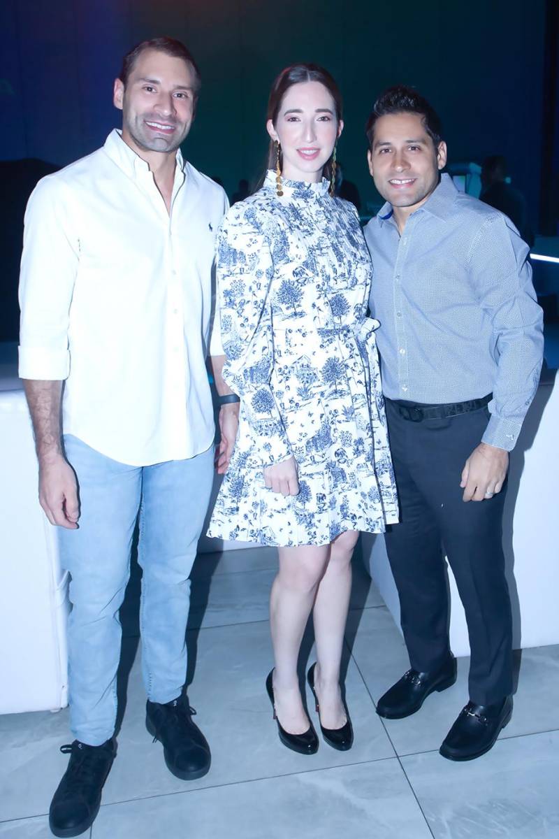 Miguel Larach con Ana Sikaffy y Jorge Larach.