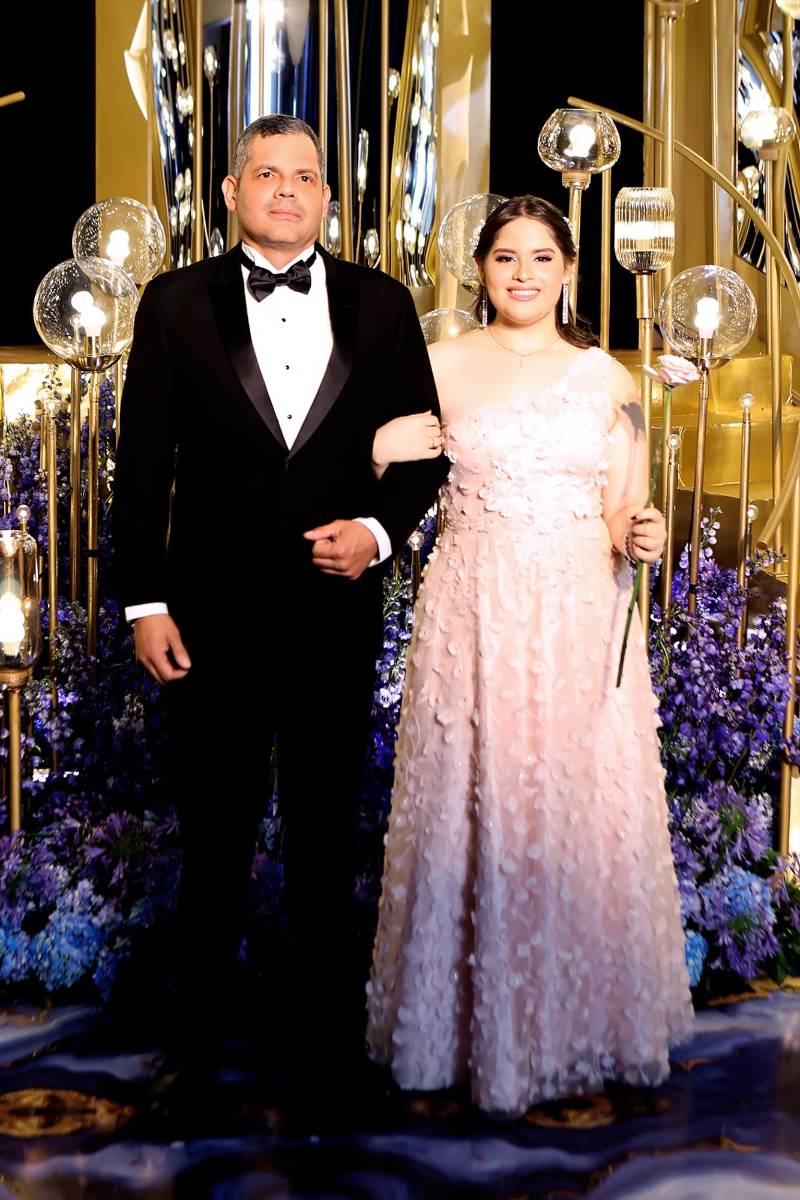 Desfile de padres e hijos en la Prom 2026 de la Escuela Americana de Tegucigalpa