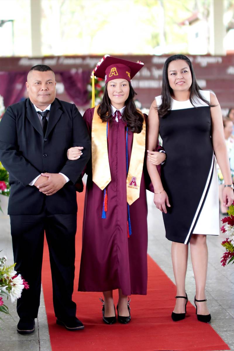 Graduación de los seniors 2026 de Mayan School