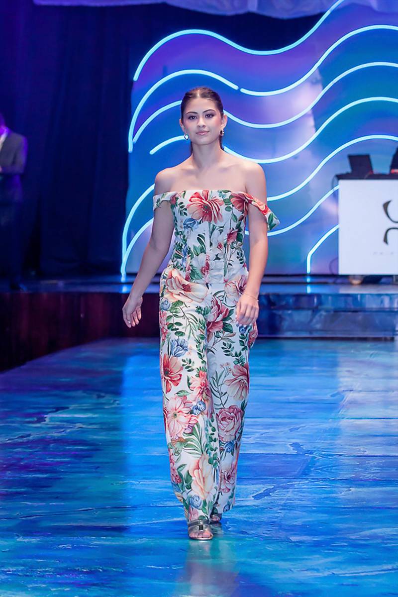 Senior Fashion Show 2026 de la Escuela Internacional Sampedrana, parte 1