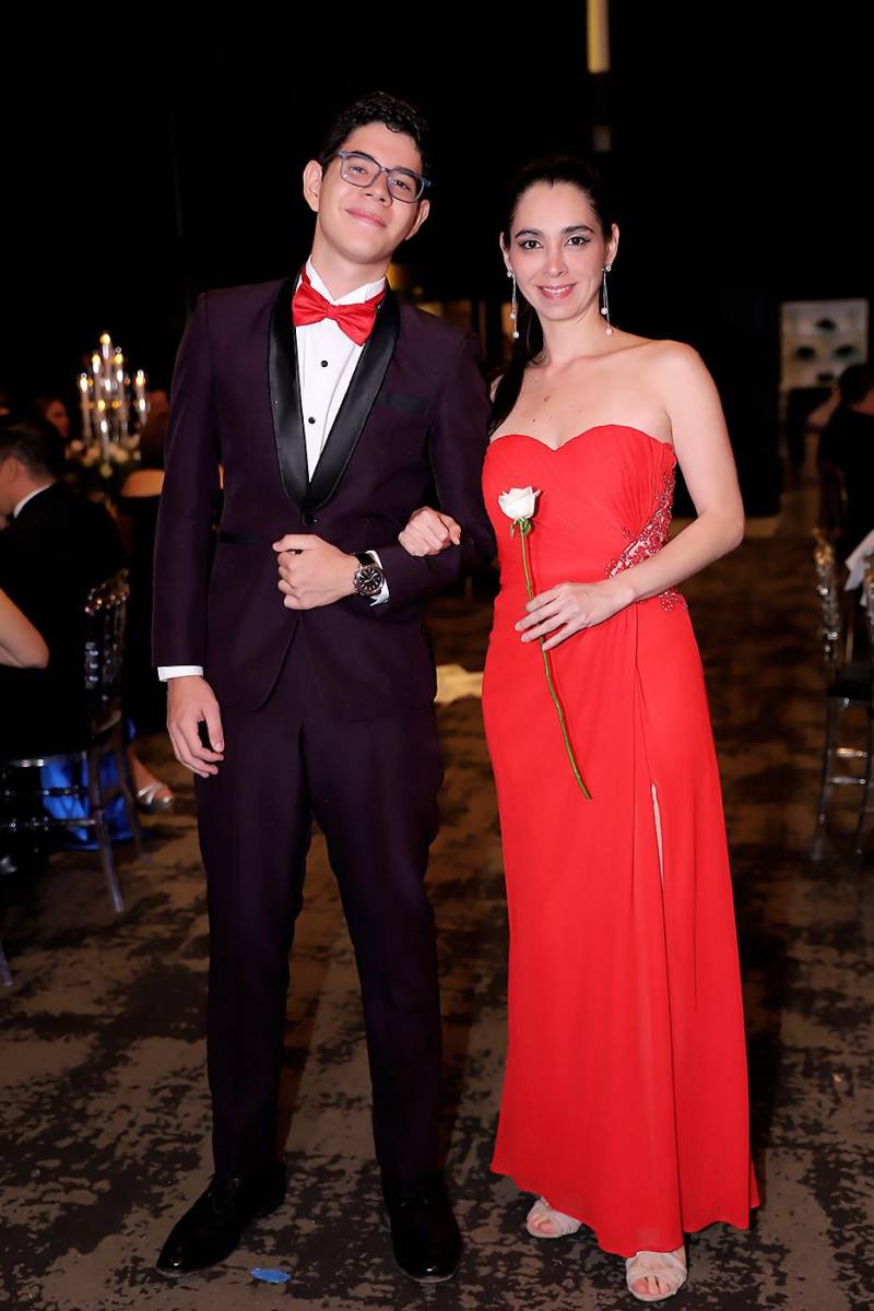 Sebastián Torres y Susy Tong.