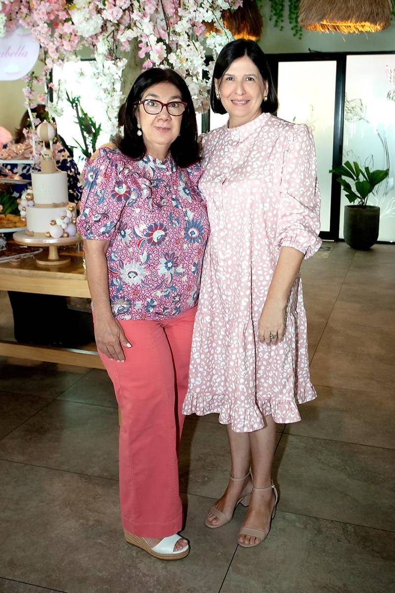 Suyapa Ocampo y Lizeth Arriaga.