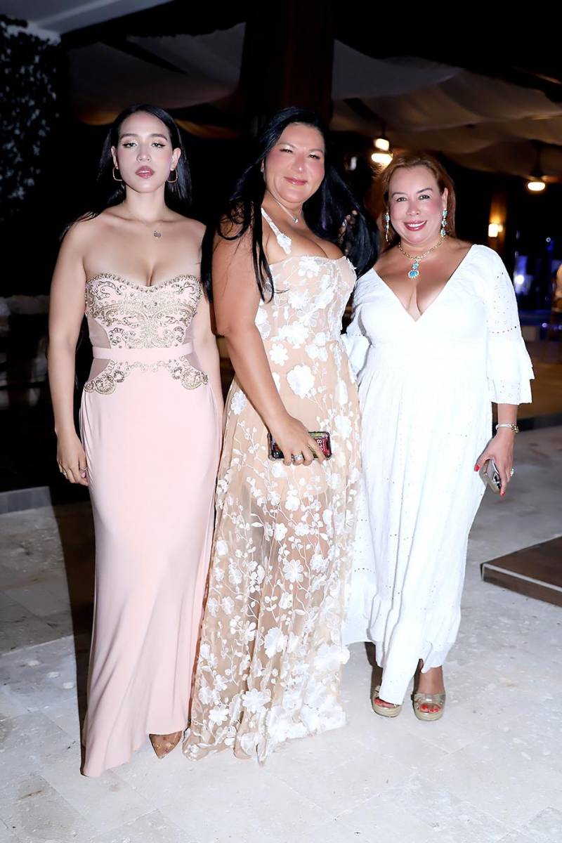 Abrihana Rivera, Telma Alvarado y María Ortez.