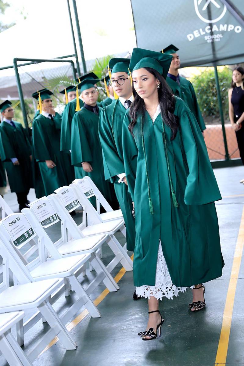 Graduación de los seniors 2025 de DelCampo School