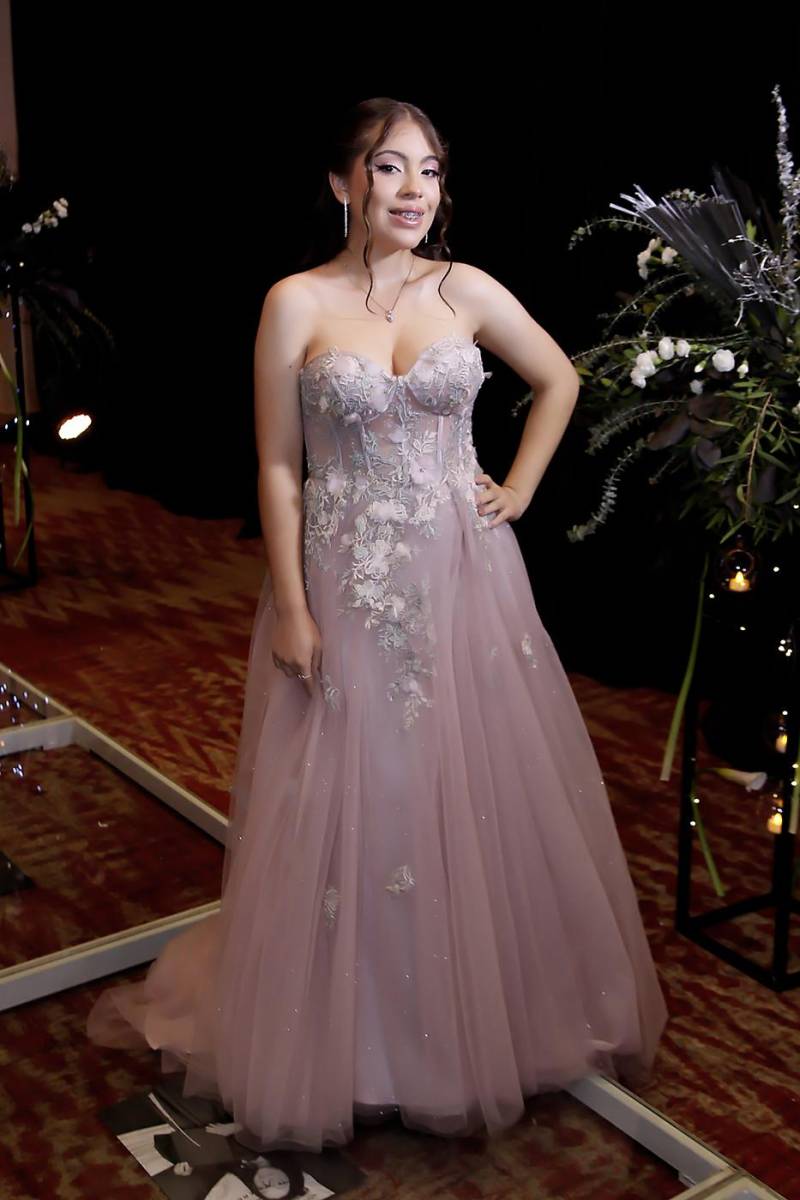 Alexandra Urbina.