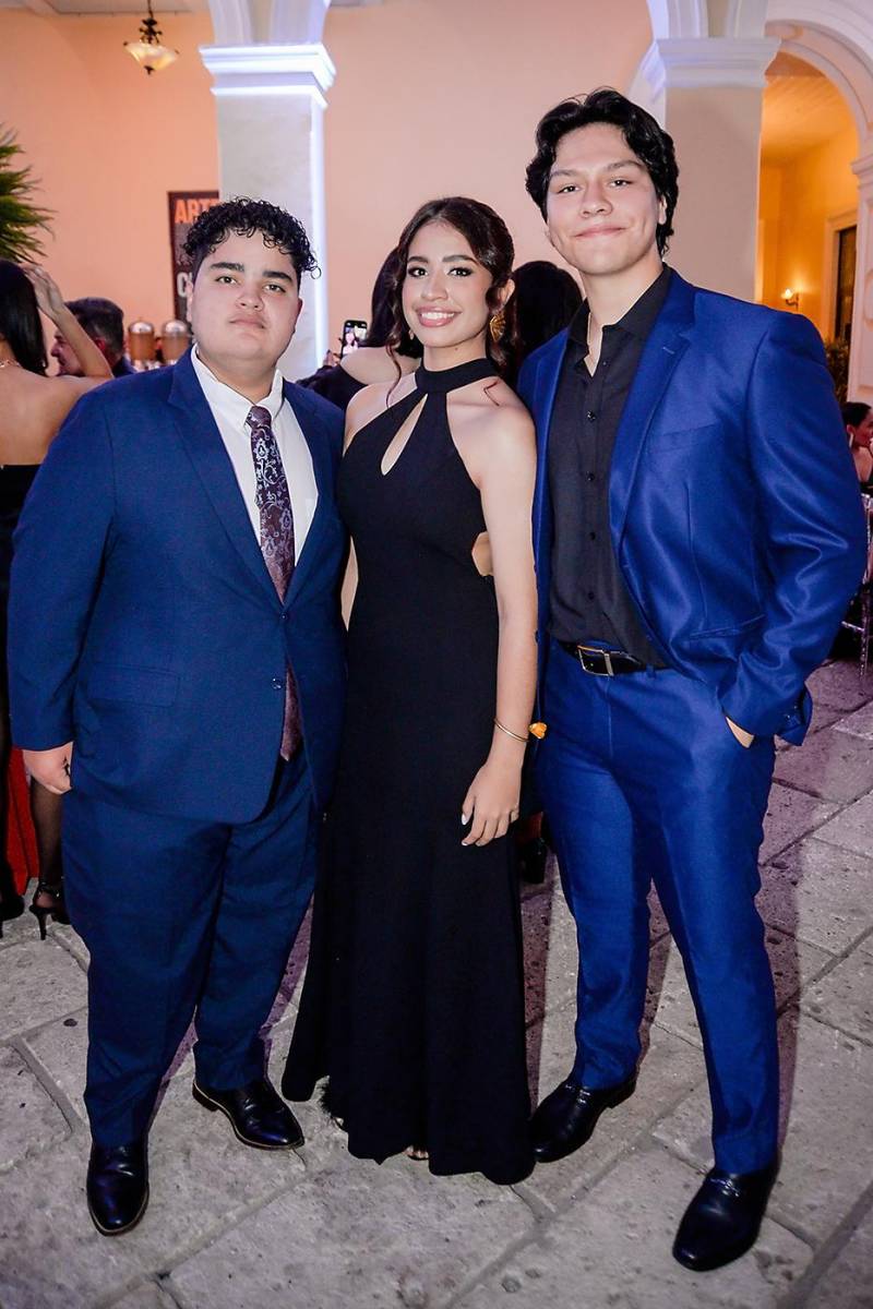 Gustavo Reyes, Danna Aguilar y Adrián Leal.
