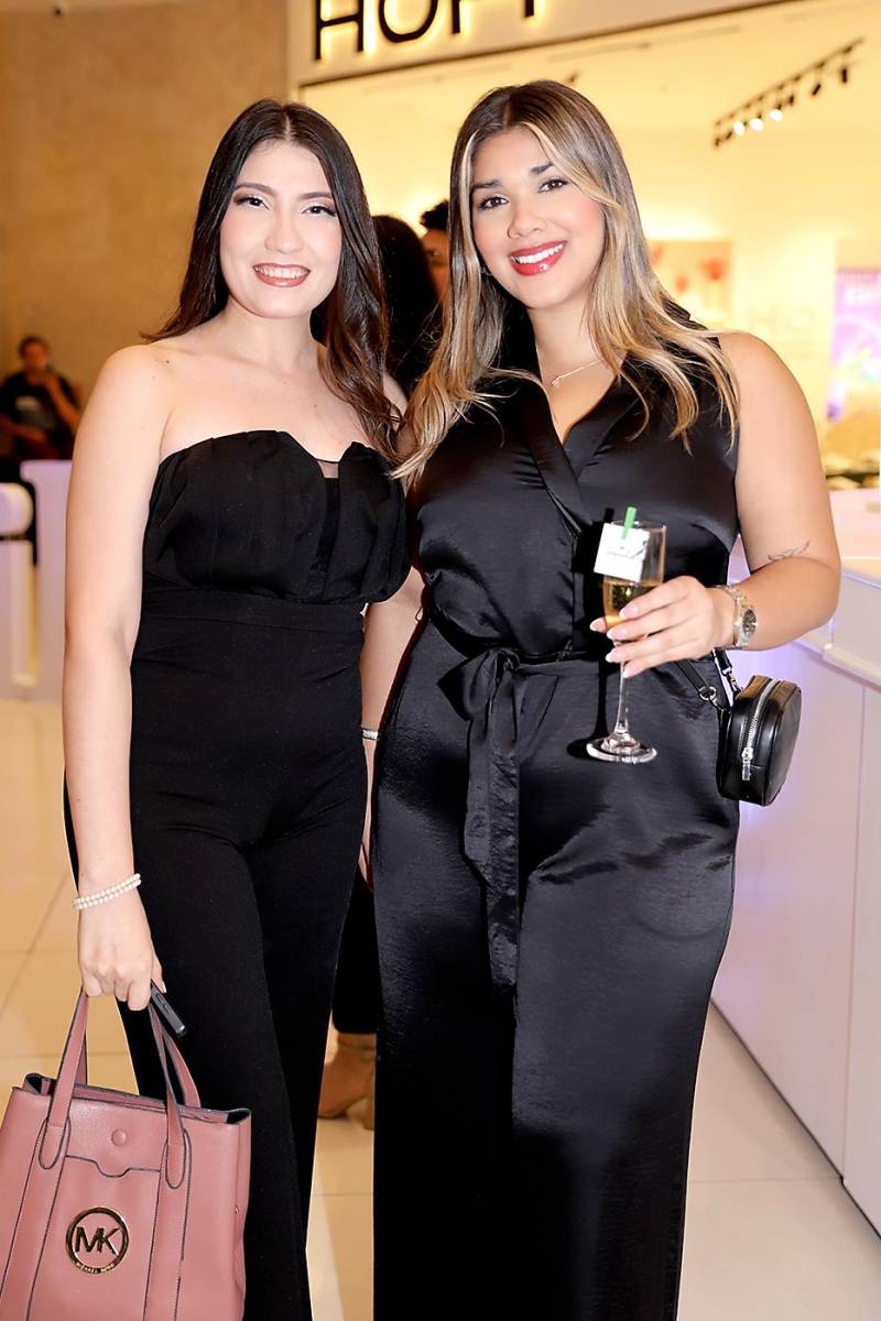 Patricia Carías y Sofía Alfaro.