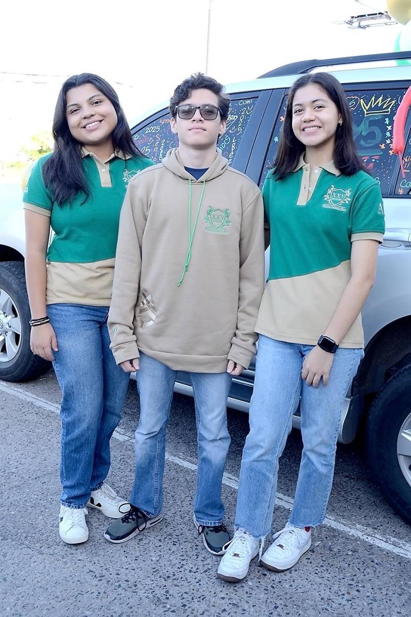 Camila Regalado, Adrián Aguilar y Camila López.