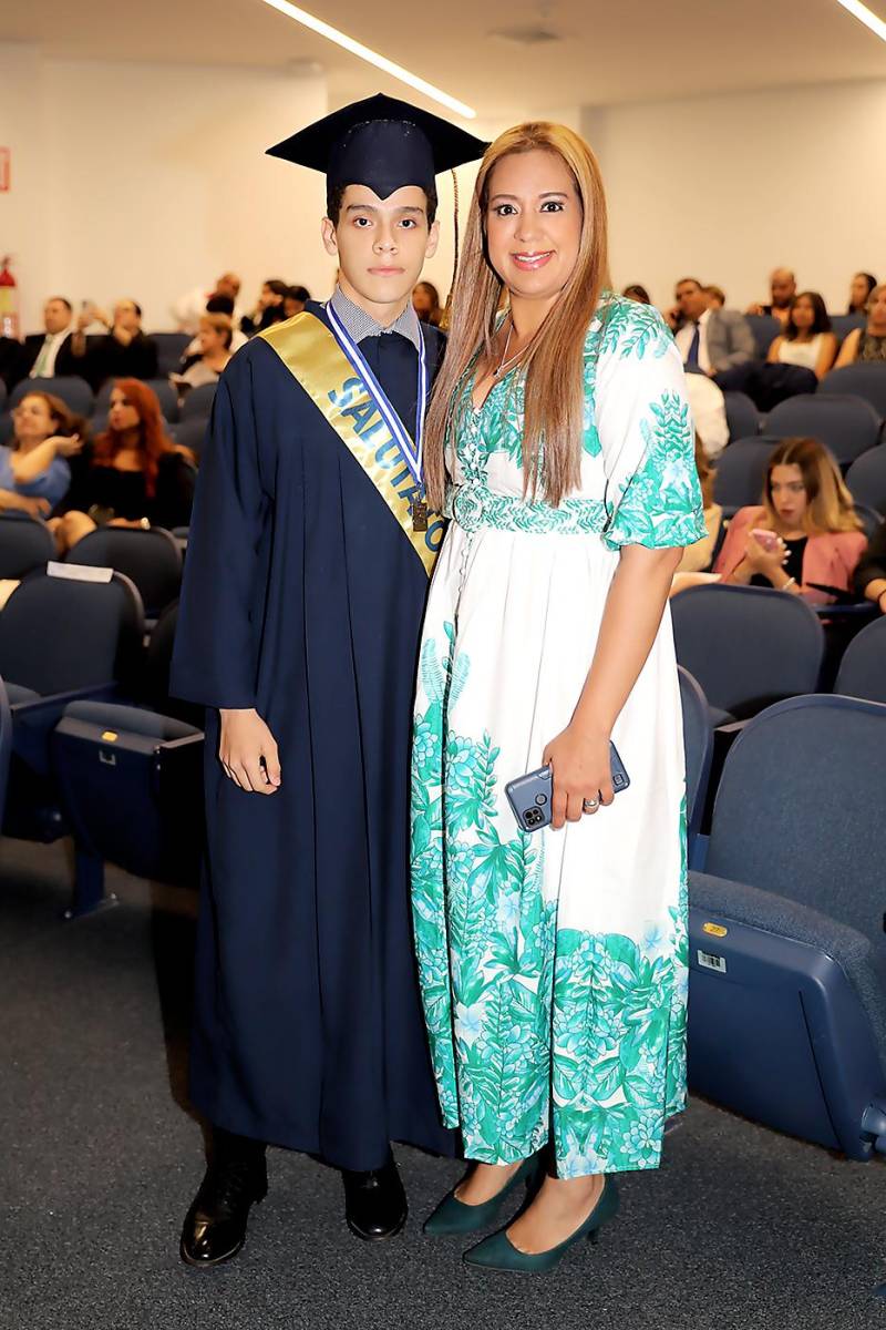 Isaac Vallecillo y Marcela Canales