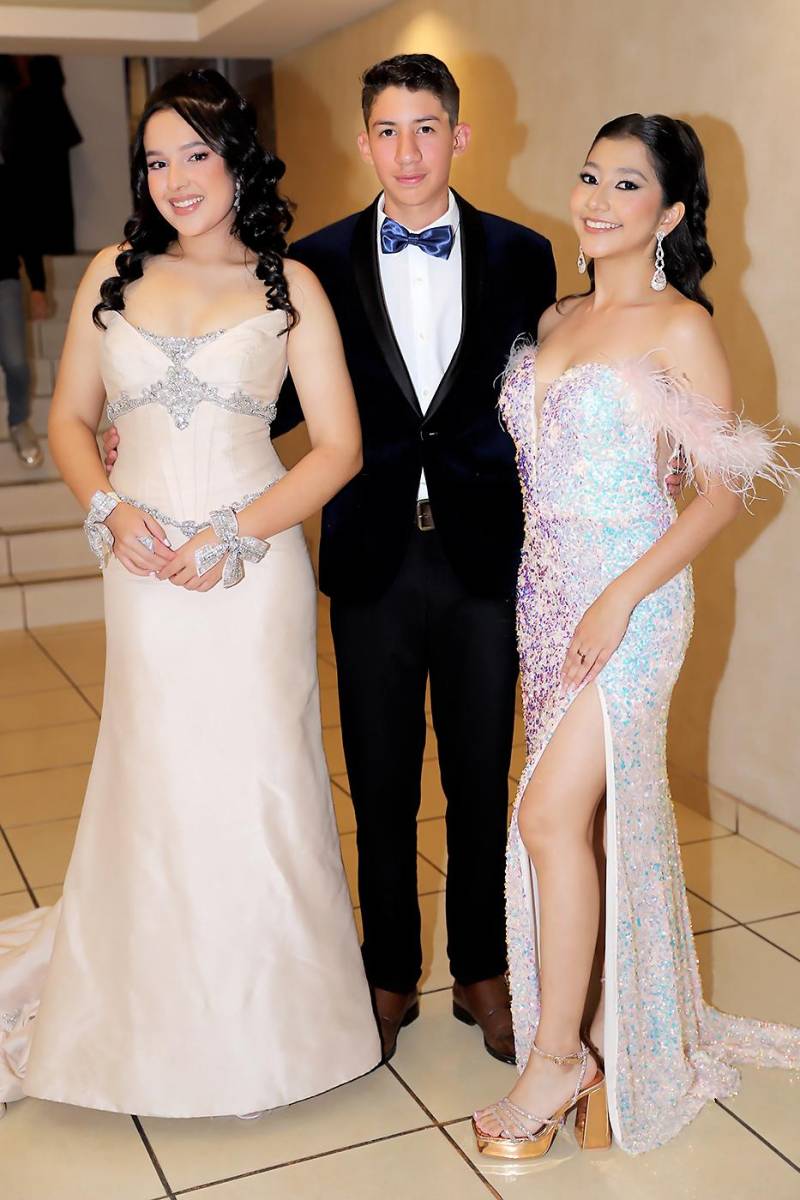Fiesta de la prom 2024 de Mayan School