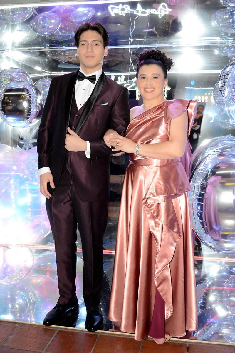 Adrián Reyes y Elena Sierra.