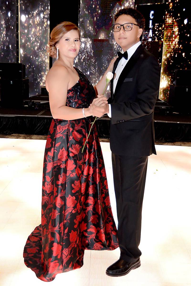Elsy Mendoza y Carlos Castillo.