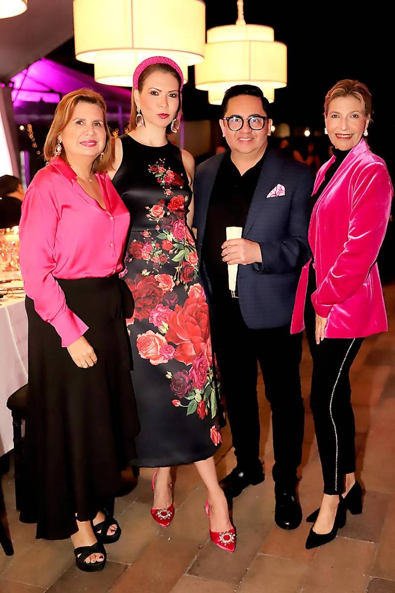 Elzette Casanova, Cecilia Bertrand, Miguel Chong y Florencia Bertrand