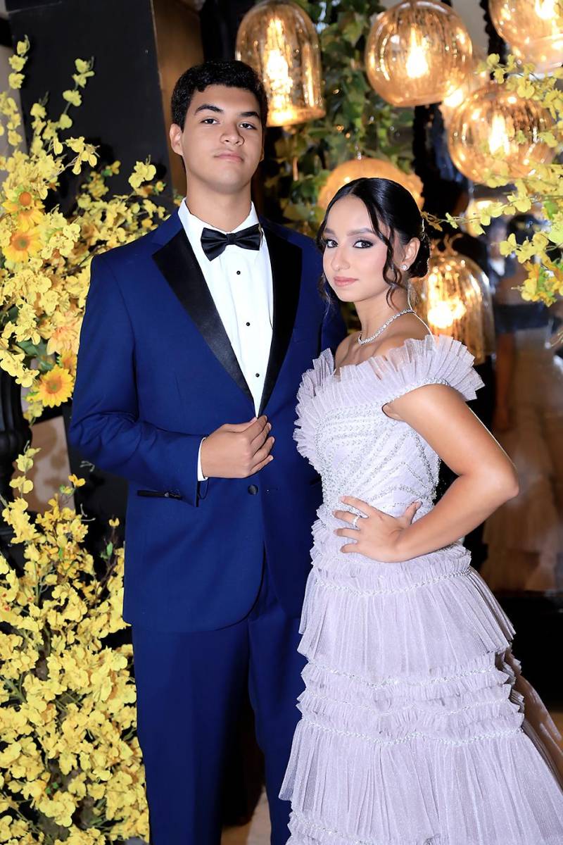 Fiesta de la prom 2025 de DelCampo School