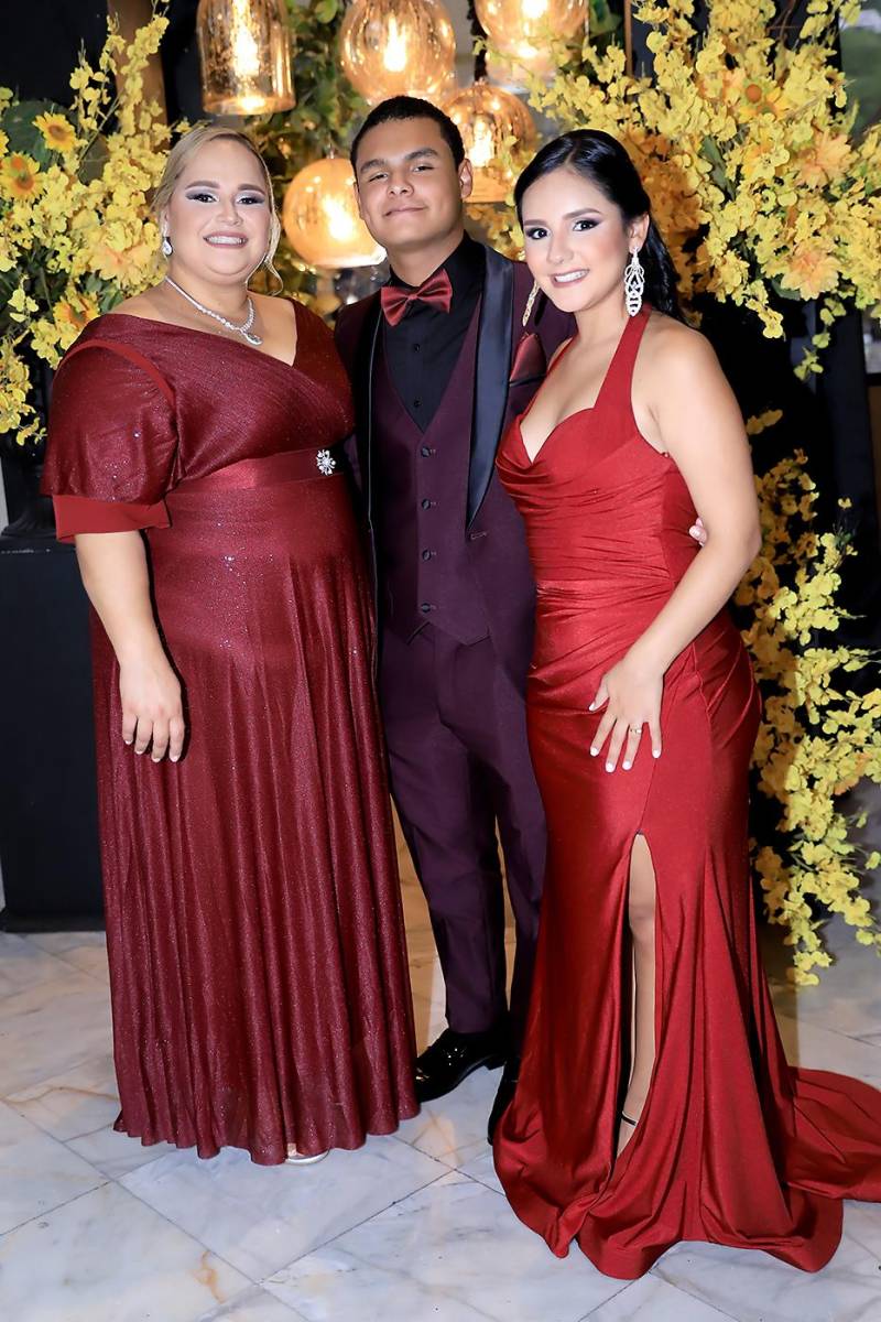 Invitados de la prom 2025 de Mayan School