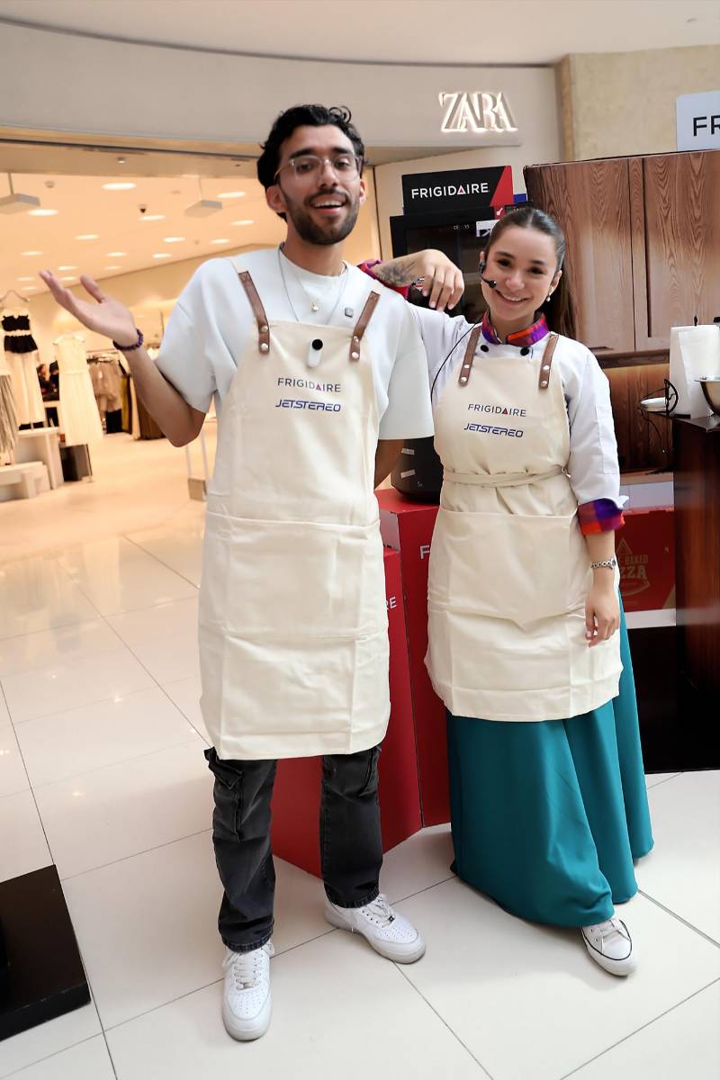 Rigo García y Chef Marcela Sierra.