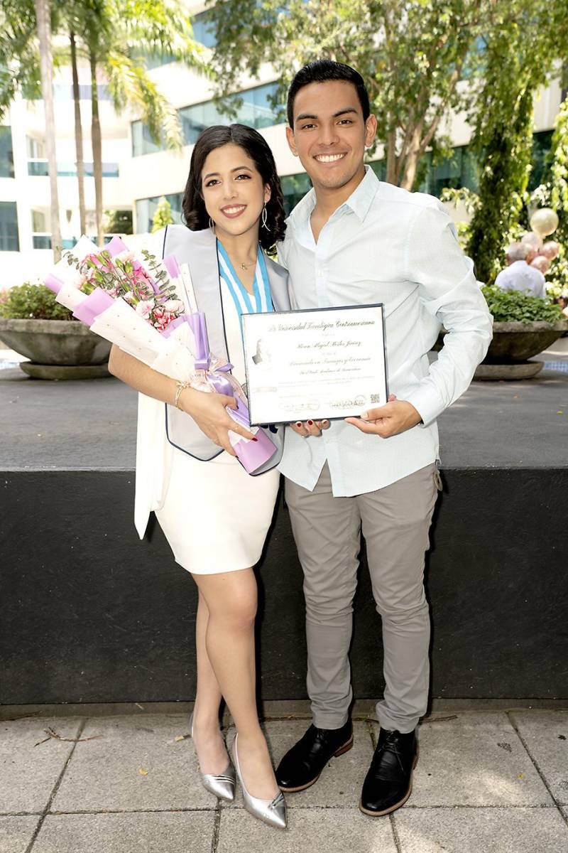 UNITEC SPS celebra la graduación de nuevos talentos y agentes de cambio