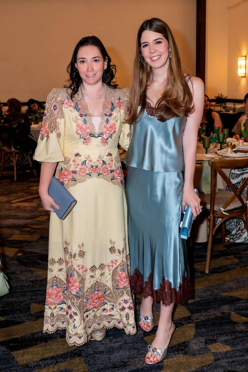 Ellen Dumas y Sabina Carrion. 